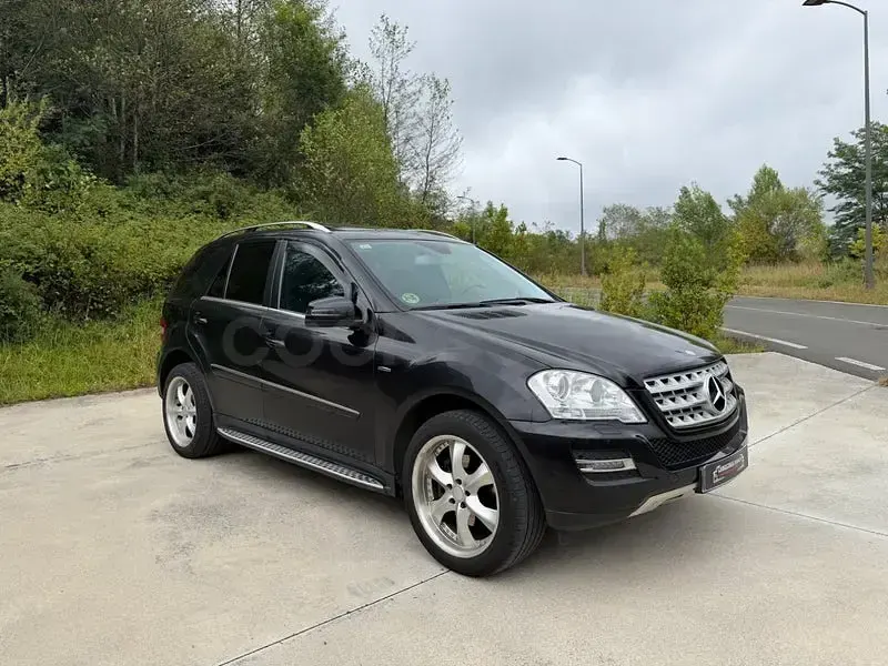 Usado Mercedes ML300 204 CV (150 kW) 2010 Negro SUV