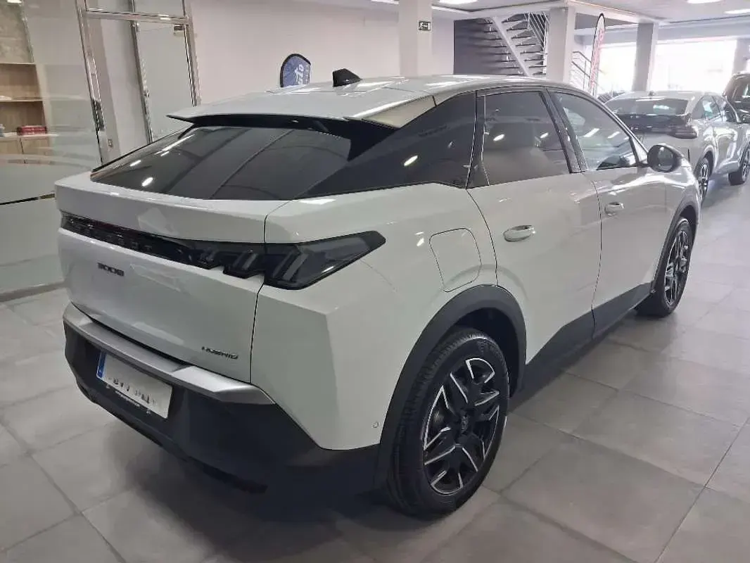 Nuevo Peugeot 3008 Allure 145 CV (106 kW) 2026 Blanco SUV
