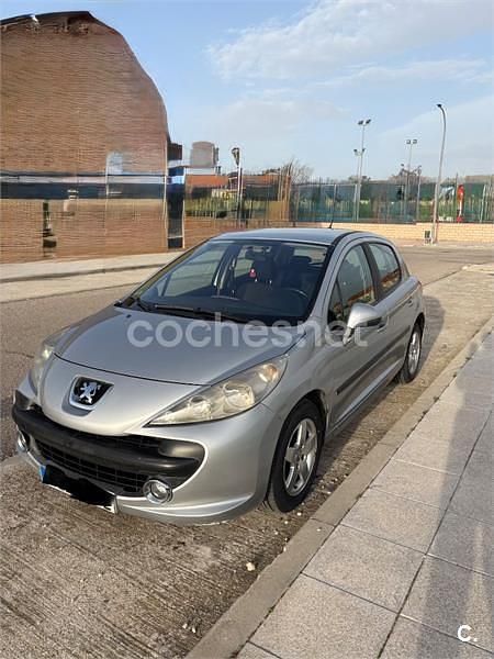 Usado Peugeot 207 90 CV (66 kW) 2006 Gris / plata Berlina
