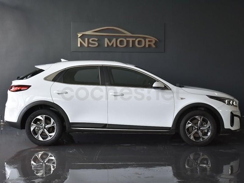Usado Kia XCeed 101 CV (74 kW) 2024 Blanco SUV