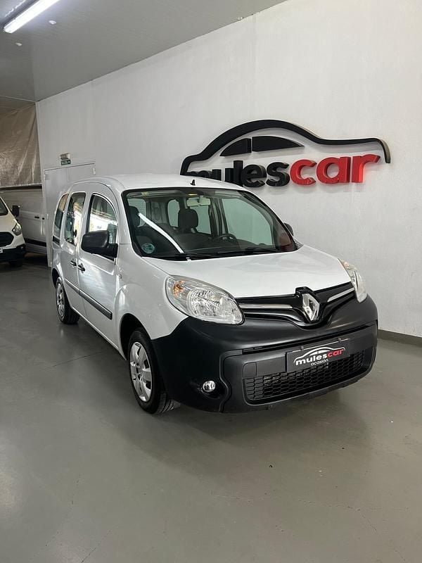 Usado Renault Kangoo 95 CV (69 kW) 2020 Blanco Monovolumen