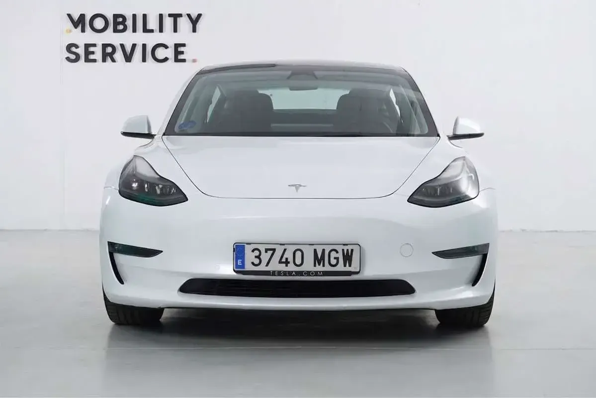 Usado Tesla Model 3 RWD 208 kW (283 CV) 2023 Blanco Berlina