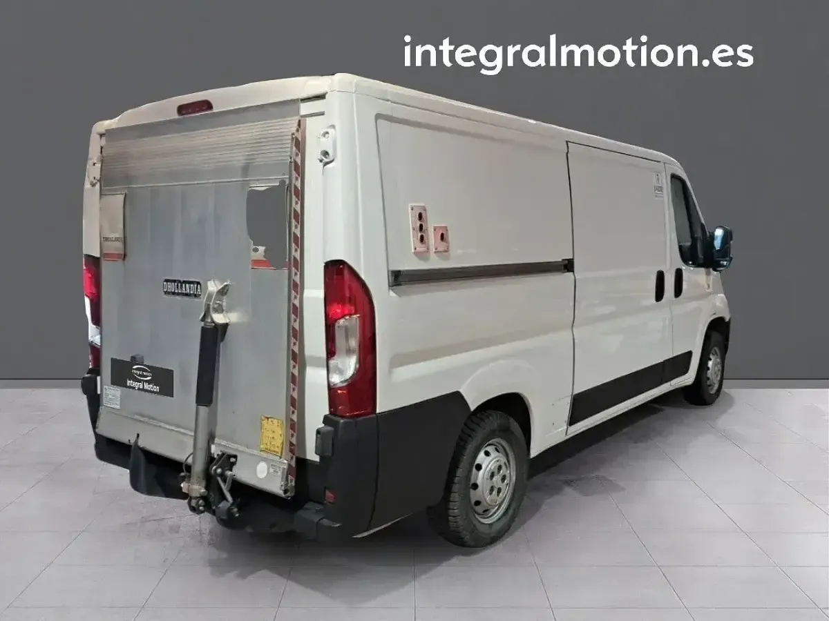 Usado Citroën Jumper 120 CV (88 kW) 2020 Blanco Monovolumen