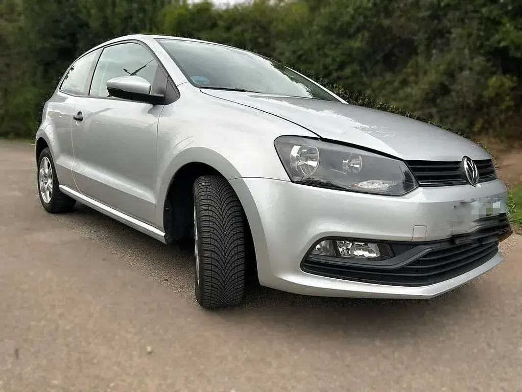 Usado VW Polo Advance 75 CV (55 kW) 2015 Azul Utilitario