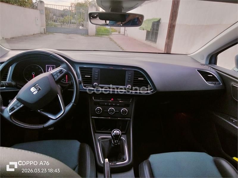 Usado Seat Leon ST CONNECT 110 CV (80 kW) 2016 Gris / plata Familiar