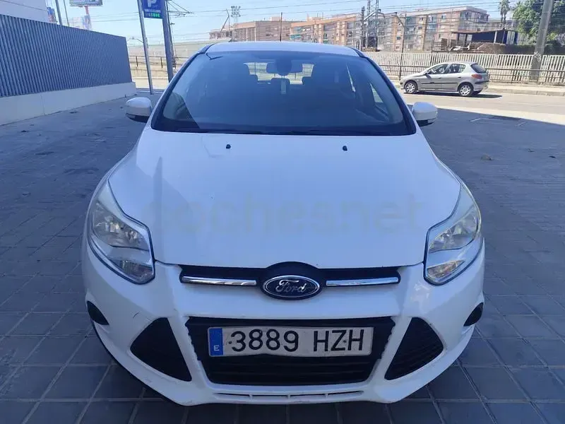 Usado Ford Focus Titanium 115 CV (84 kW) 2014 Blanco Berlina