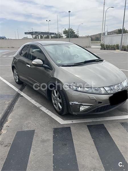 Usado Honda Civic Executive 140 CV (102 kW) 2007 Gris / plata Berlina