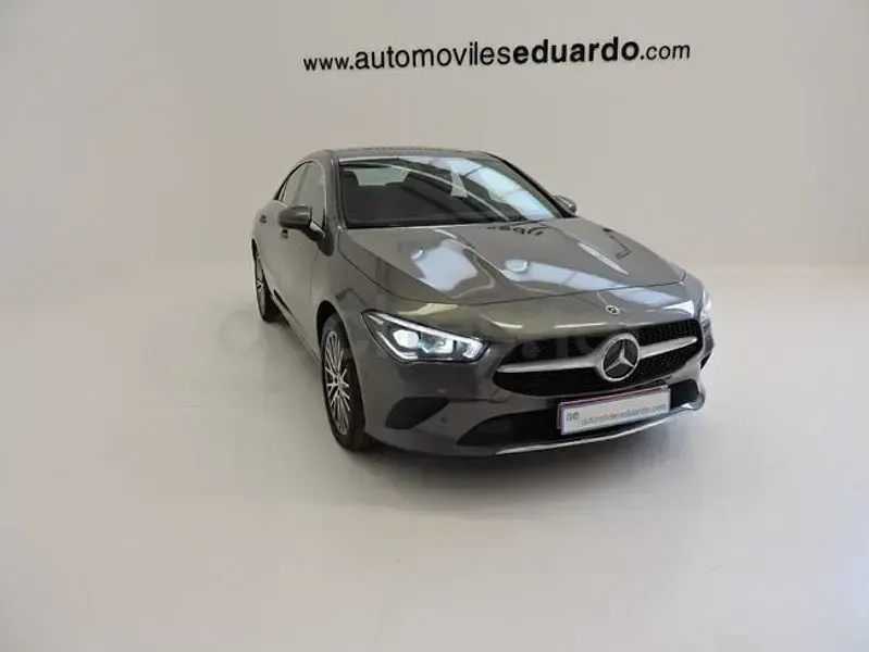 Usado Mercedes CLA250e 218 CV (160 kW) 2022 Gris / plata Coupe