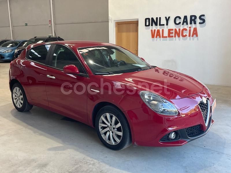 Usado Alfa Romeo Giulietta 120 CV (88 kW) 2017 Rojo Utilitario
