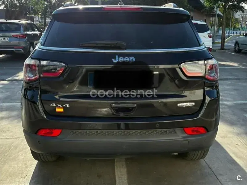 Usado Jeep Compass Longitude 140 CV (102 kW) 2018 Negro SUV