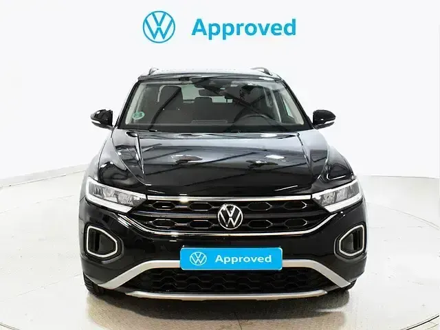 Usado VW T-Roc Life 150 CV (110 kW) 2025 Negro SUV
