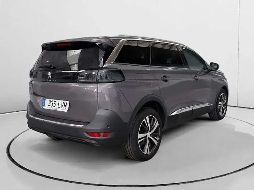 Usado Peugeot 5008 Allure 131 CV (96 kW) 2021 Gris SUV