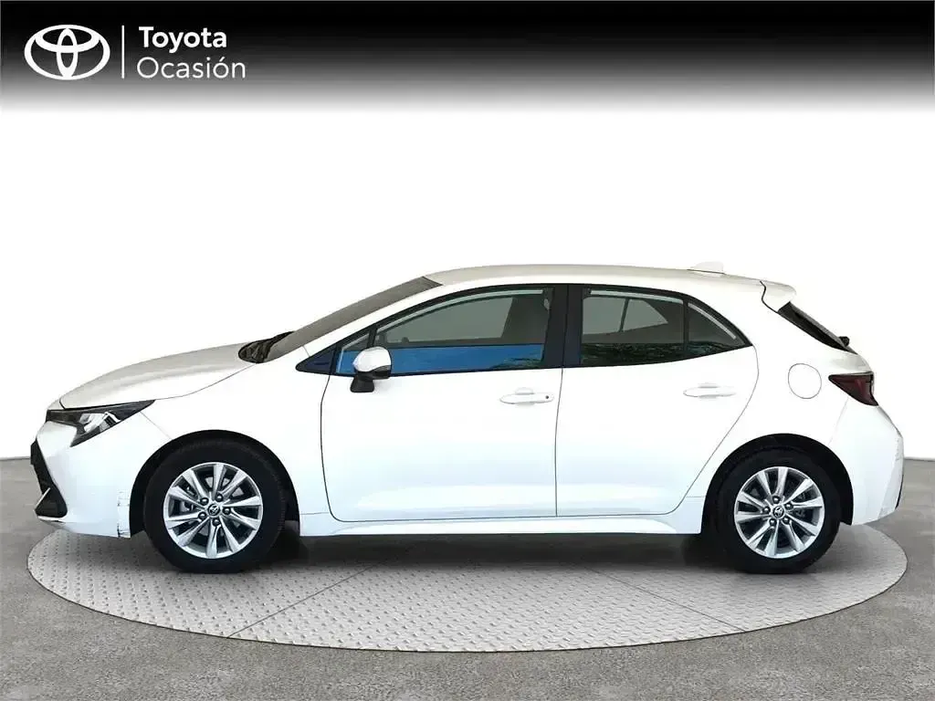 Usado Toyota Corolla Active 140 CV (102 kW) 2024 Blanco Monovolumen