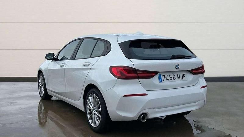 Käytetty BMW 116 137 HP (100 kW) 2023 Valkoinen Viistoperä