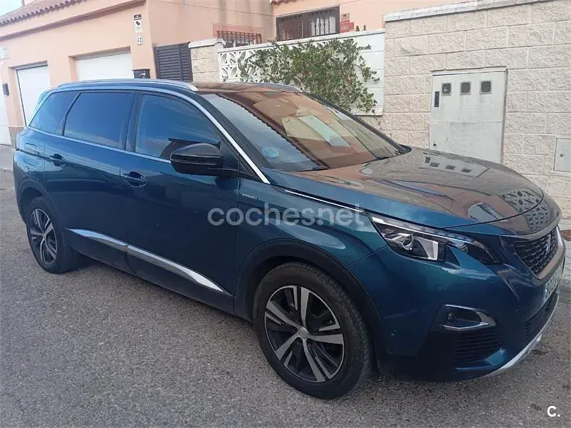 Usado Peugeot 5008 GT-line 130 CV (95 kW) 2020 Verde SUV