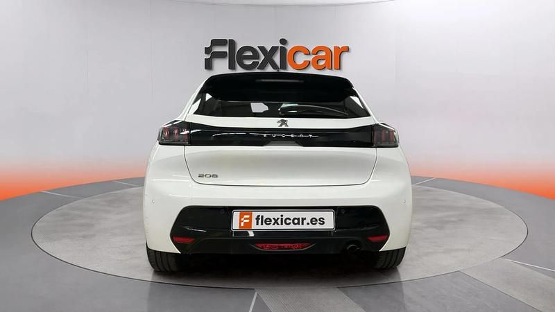 Usado Peugeot 208 Allure 101 CV (74 kW) 2023 Blanco Utilitario