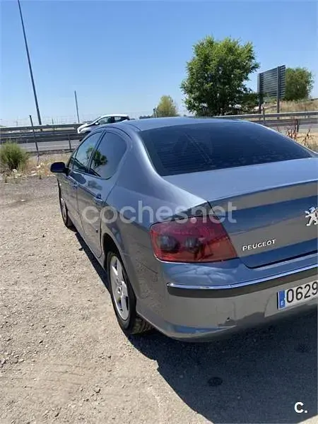Usado Peugeot 407 137 CV (100 kW) 2005 Gris / plata Berlina
