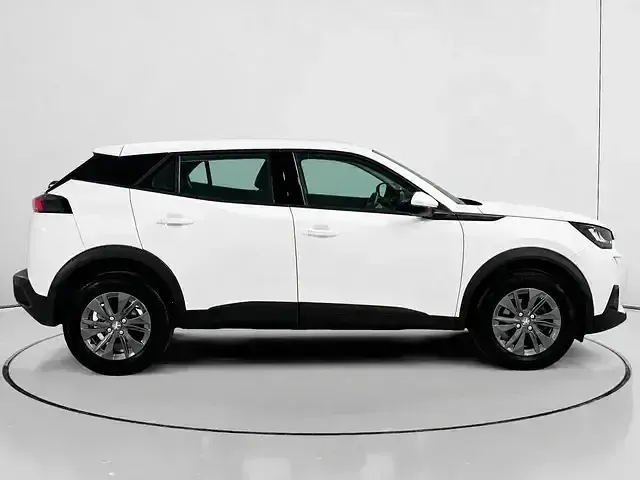 Usado Peugeot 2008 Active 110 CV (80 kW) 2021 Blanco SUV