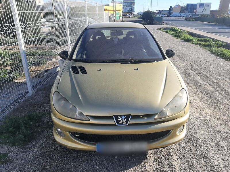 Amarillo Usado 2003 Peugeot 206 | 2200 € - Imagen 1/4
