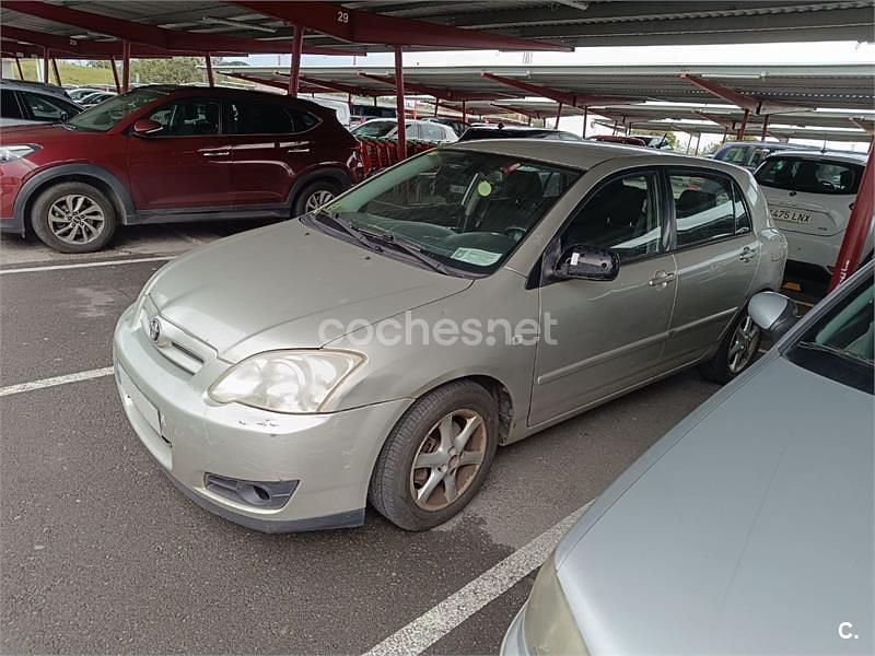Usado Toyota Corolla Sol 116 CV (85 kW) 2005 Gris / plata Berlina