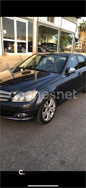 Usado Mercedes C220 Avantgarde 150 CV (110 kW) 2007 Gris / plata Berlina