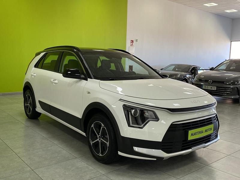 Usado Kia Niro 129 CV (94 kW) 2024 Blanco SUV
