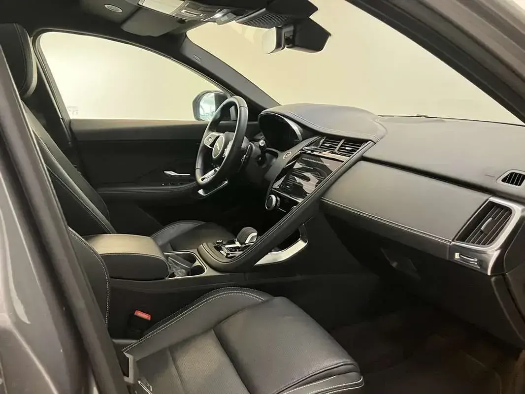 Usado Jaguar E-Pace R-Dynamic 163 CV (119 kW) 2023 Gris SUV