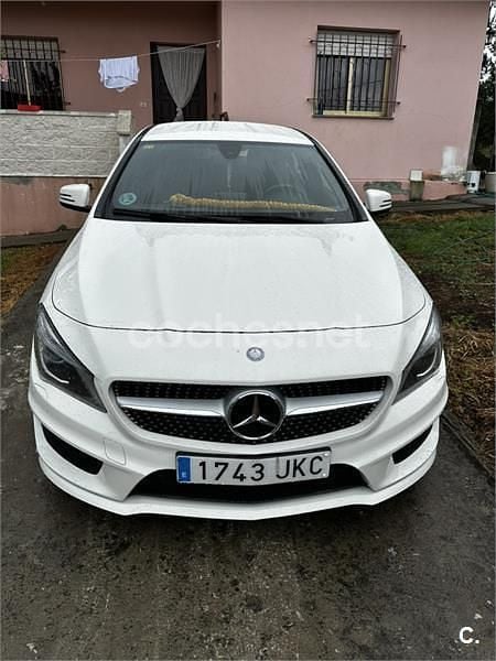 Usado Mercedes CLA200 Shooting Brake AMG line 136 CV (100 kW) 2015 Blanco Familiar