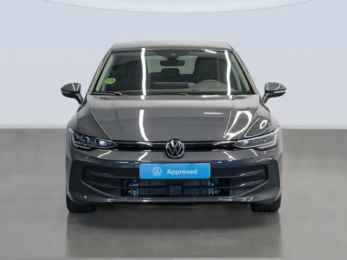 Usado VW Golf VIII 116 CV (85 kW) 2025 Gris Berlina