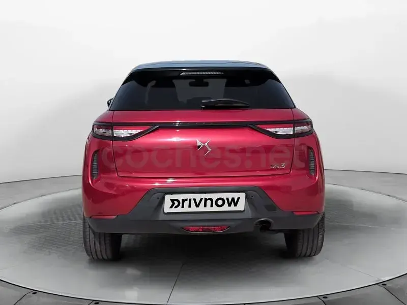 Usado DS Automobiles DS3 Crossback So Chic 130 CV (95 kW) 2021 Rojo SUV
