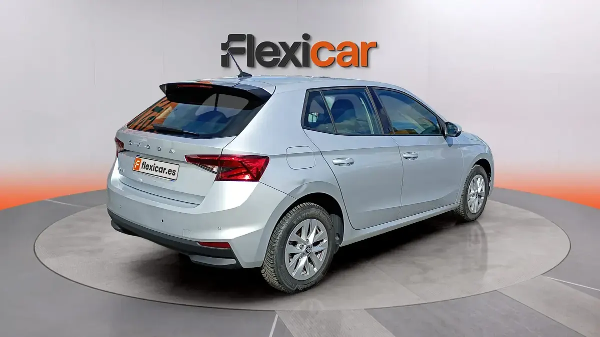 Occasion Skoda Fabia Ambition 80 ch (58 kW) 2023 Gris Citadine
