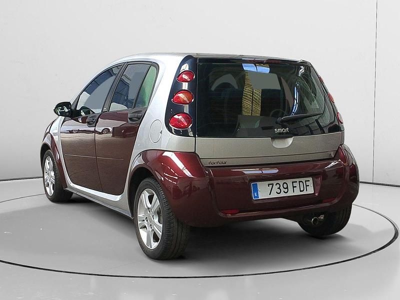 Usado Smart ForFour Passion 75 CV (55 kW) 2006 Rojo Utilitario