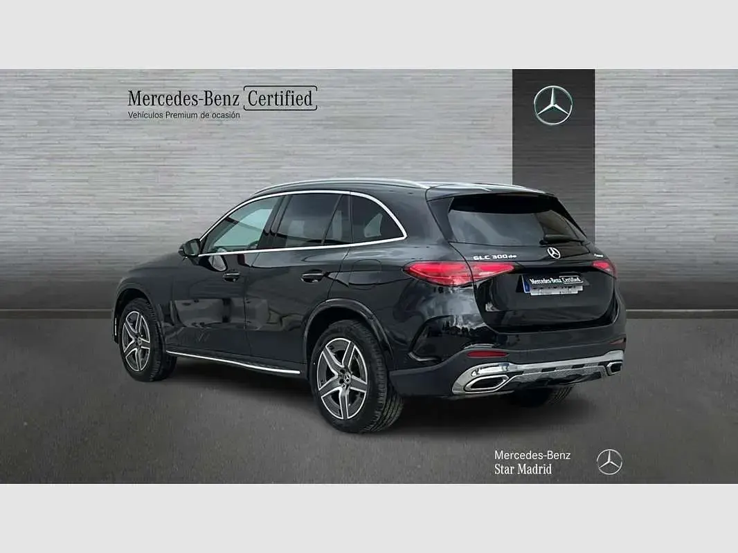 Usado Mercedes GLC300 333 CV (244 kW) 2025 Negro SUV