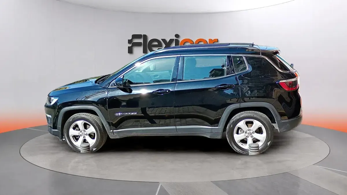 Usado Jeep Compass Longitude 120 CV (88 kW) 2018 Negro SUV