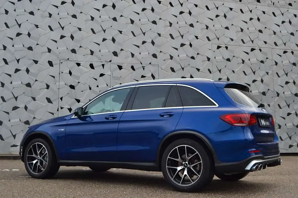 Usado Mercedes GLC43 AMG AMG 390 CV (286 kW) 2021 Azul SUV