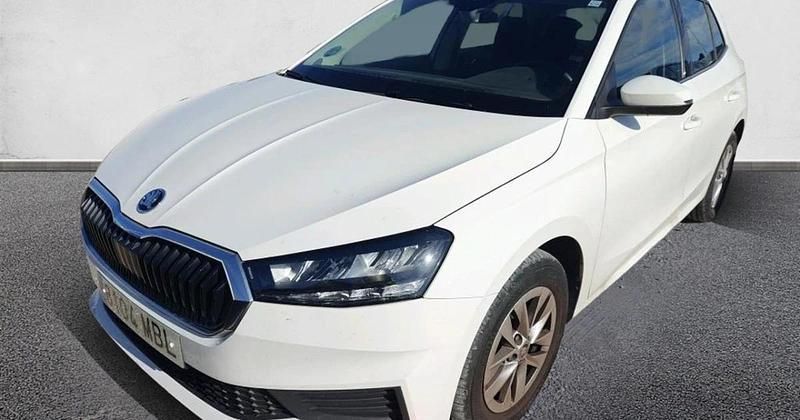 Usado Skoda Fabia Ambition 95 CV (69 kW) 2022 Utilitario