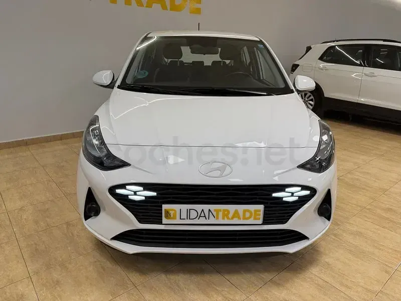Usado Hyundai i10 67 CV (49 kW) 2023 Blanco Utilitario