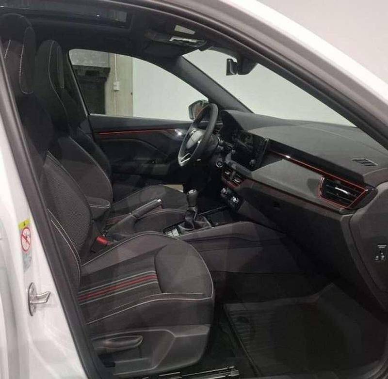 Usado Skoda Kamiq Monte Carlo 116 CV (85 kW) 2025 Blanco SUV