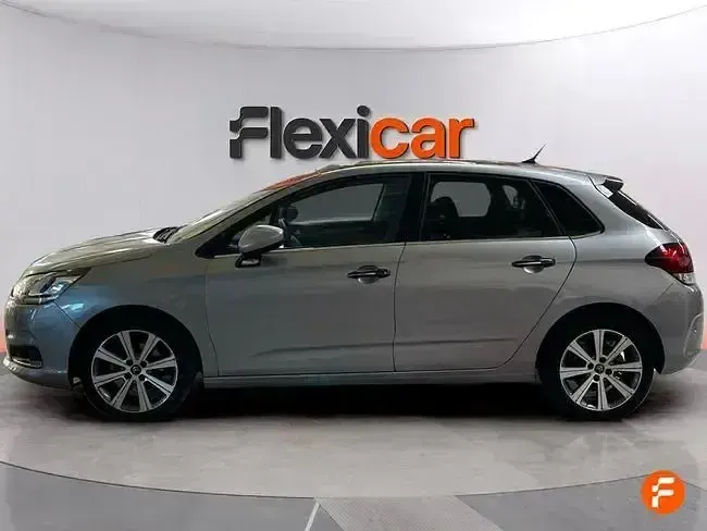 Usado Citroën C4 Shine 120 HP (88 kW) 2017 Cinzento