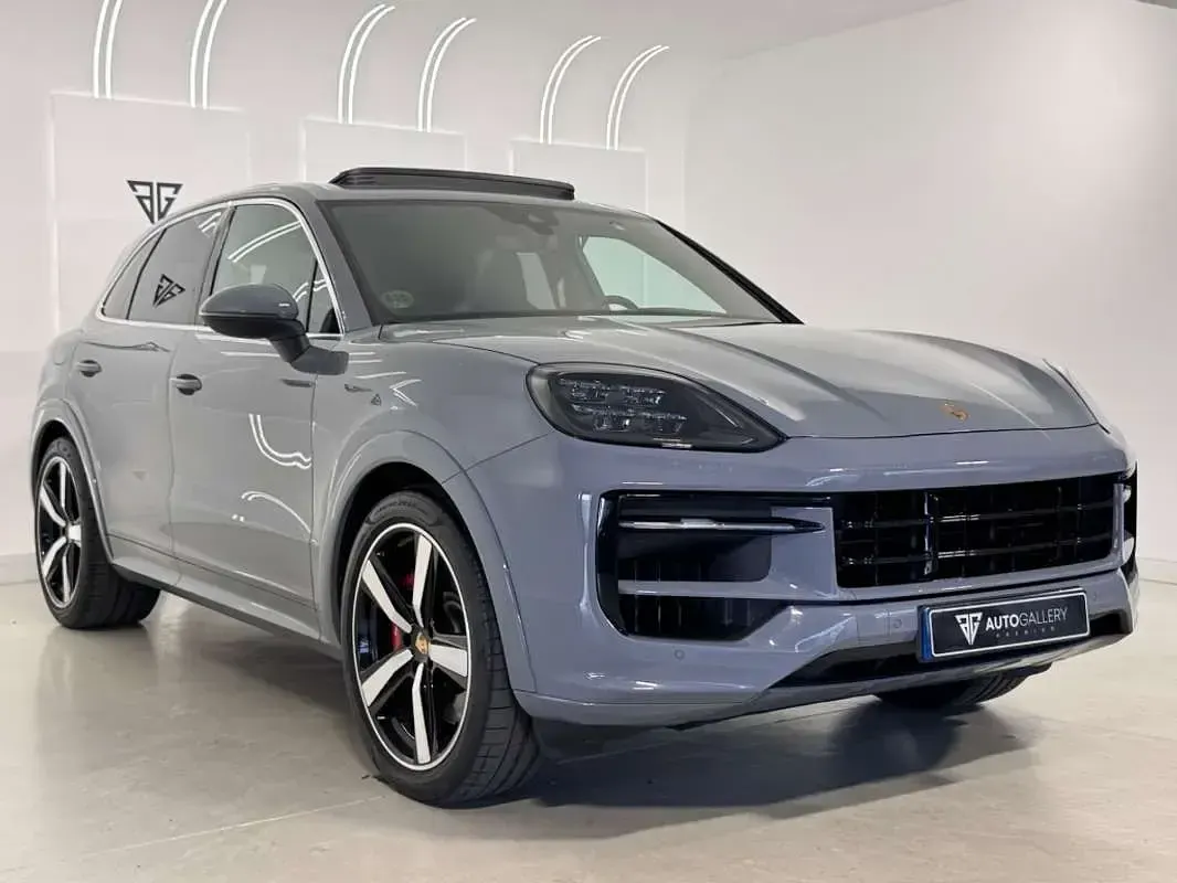 Usado Porsche Cayenne 475 CV (349 kW) 2023 Gris SUV