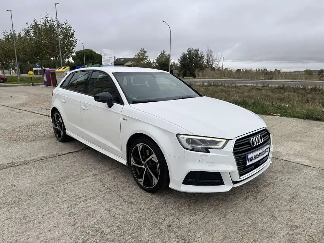 Usado Audi A3 Sportback S-Line 150 CV (110 kW) 2020 Blanco Utilitario