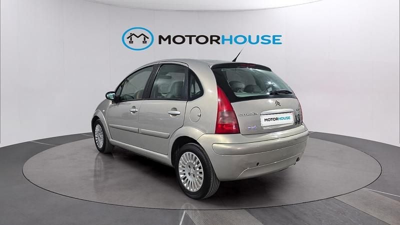 Usado Citroën C3 Exclusive 110 CV (80 kW) 2004 Beige