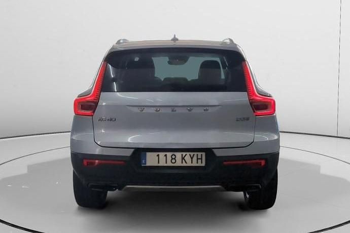 Usado Volvo XC40 Inscription 150 CV (110 kW) 2019 Gris SUV