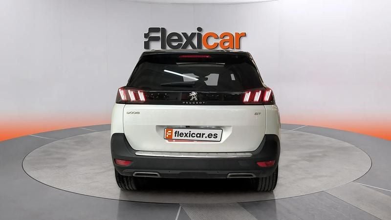 Usado Peugeot 5008 GT 131 CV (96 kW) 2021 Blanco SUV