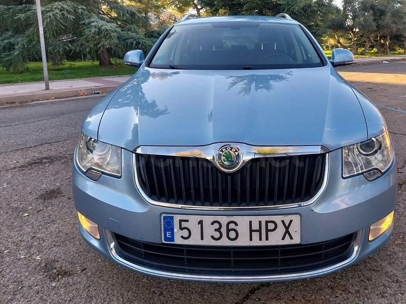 Usado Skoda Superb Ambition 160 CV (117 kW) 2013 Azul Familiar