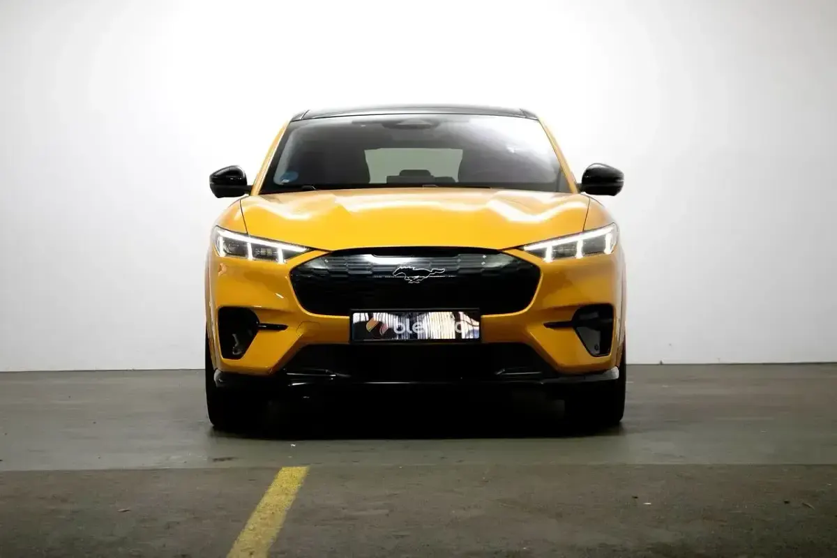 Usado Ford Mustang Mach-E GT Extended Range 358 kW (487 CV) 2023 Naranja SUV