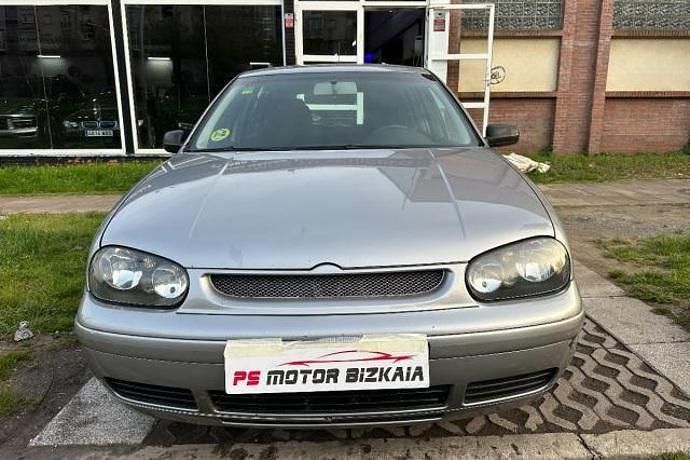 Usado VW Golf IV Highline 105 CV (77 kW) 2003 Utilitario