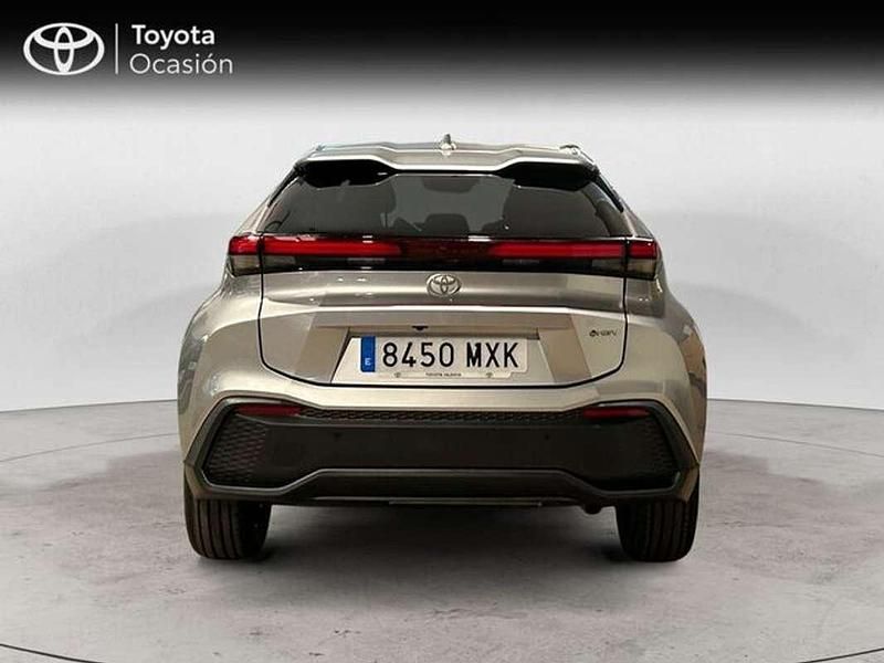 Usado Toyota C-HR Advance 140 CV (102 kW) 2024 Gris SUV