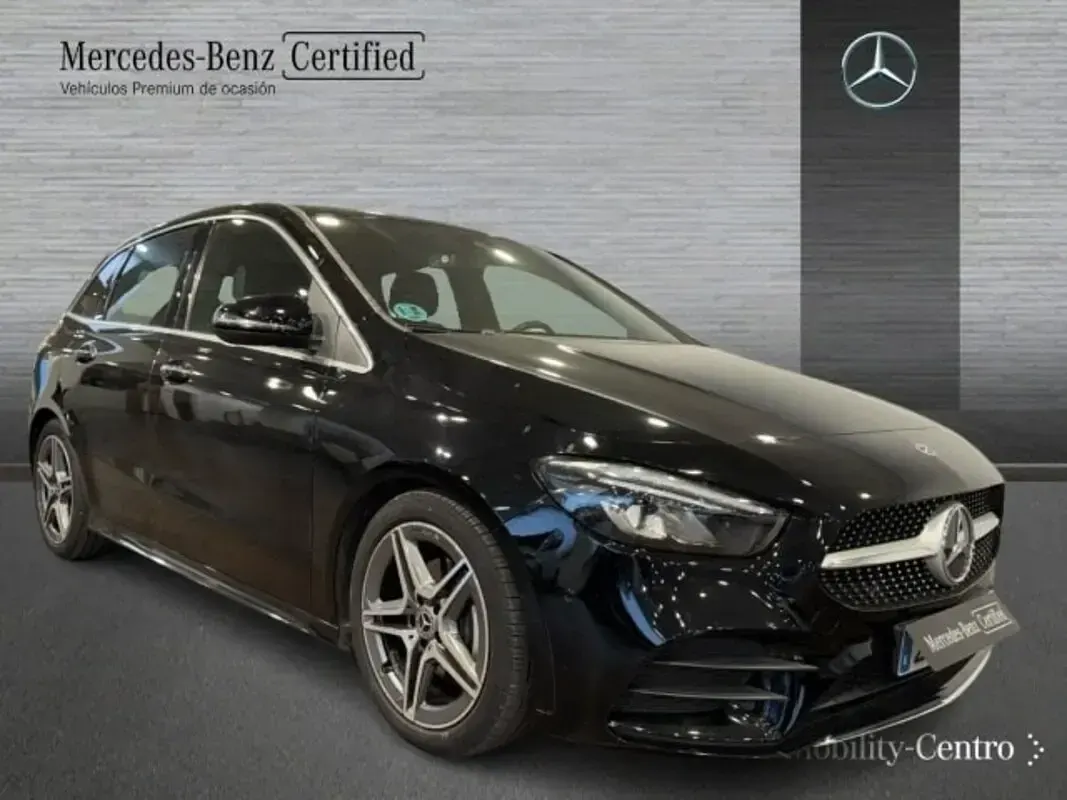 Usado Mercedes B180 AMG line 116 CV (85 kW) 2022 Nachtschwarz  unilack Utilitario