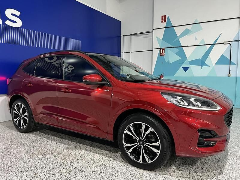 Rojo Usado 2022 Ford Kuga ST-Line X SUV | 25.995 € (Un poco caro) - Imagen 1/4